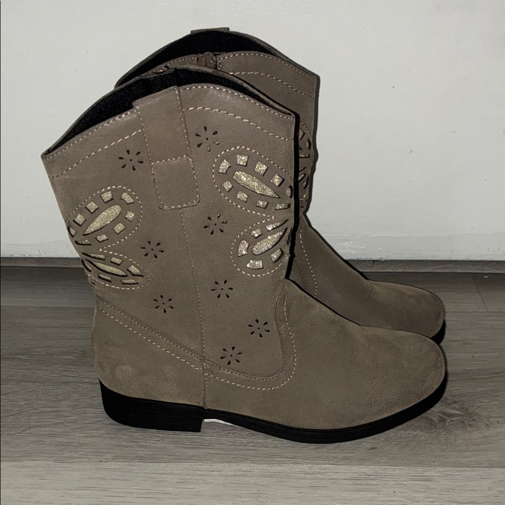 Rachel Shoes Girls Western Boots Jayla Style with butterflies– Size 3M